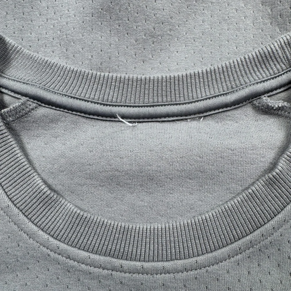 Adidas Sweatshirt Mens Approx Large Gray Textured Crewneck Zip Chest Pocket